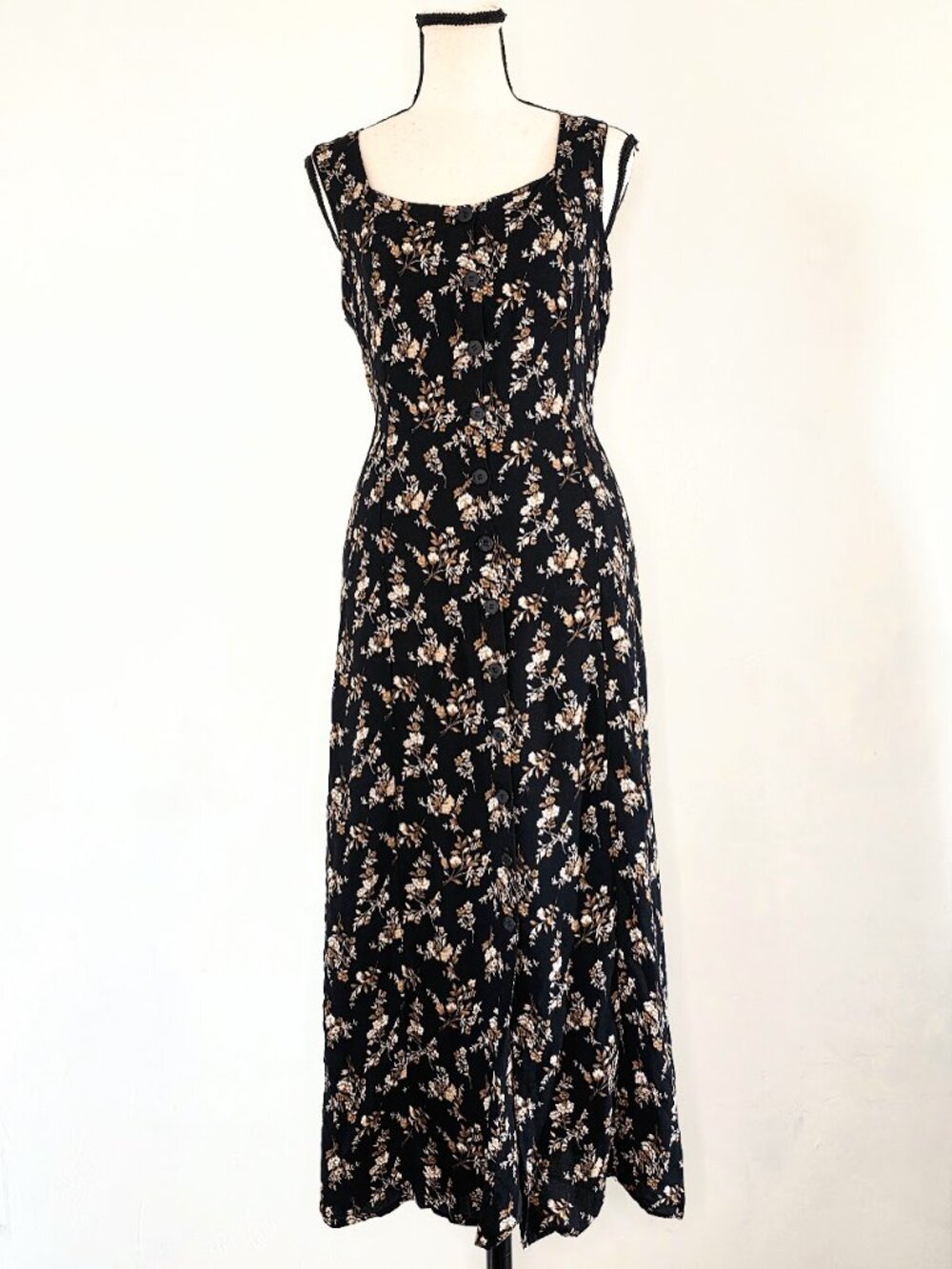 The Workshop Vintage 90s Style Floral Button-Front Sleeveless Midi Dress Black L